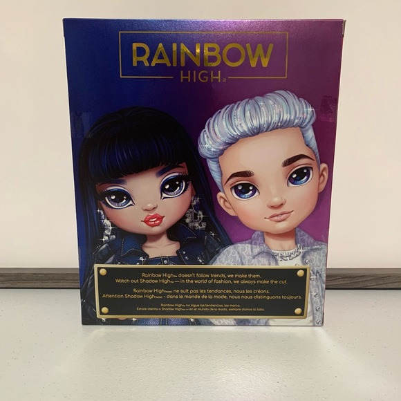 Rainbow High Fashion Kim Nguyen Doll with Accessories-New - Picture 2 of 9